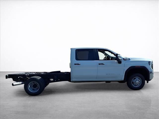 2026 GMC Sierra 3500 HD Chassis Cab Pro