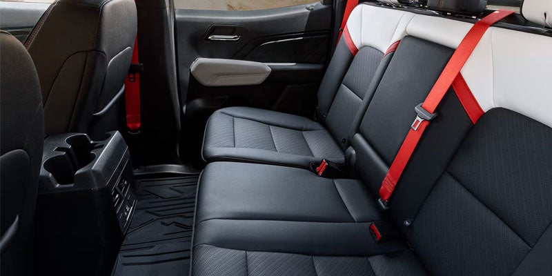 GMC Canyon cockpit highlighting comfortable seating and modern interior