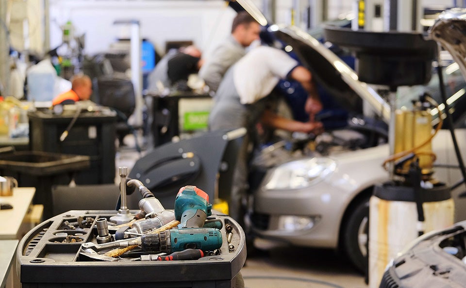 TRANSMISSION/TRANSAXLE SERVICE
